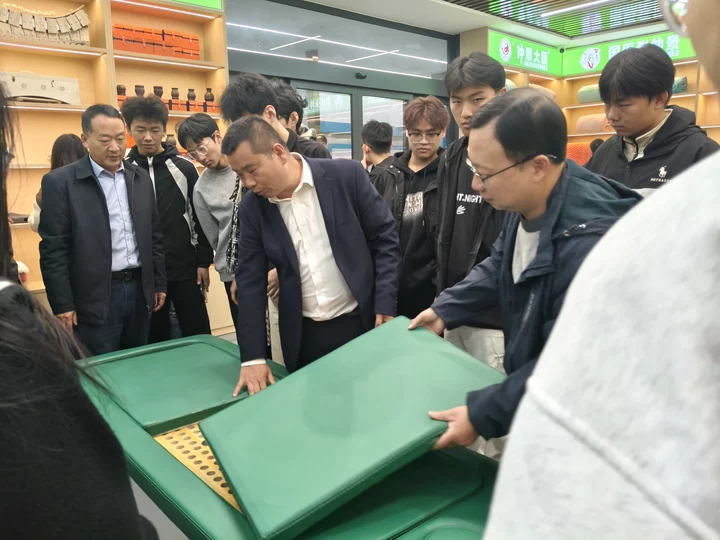 619fc8a1524243c089c3b704eeb5ac70